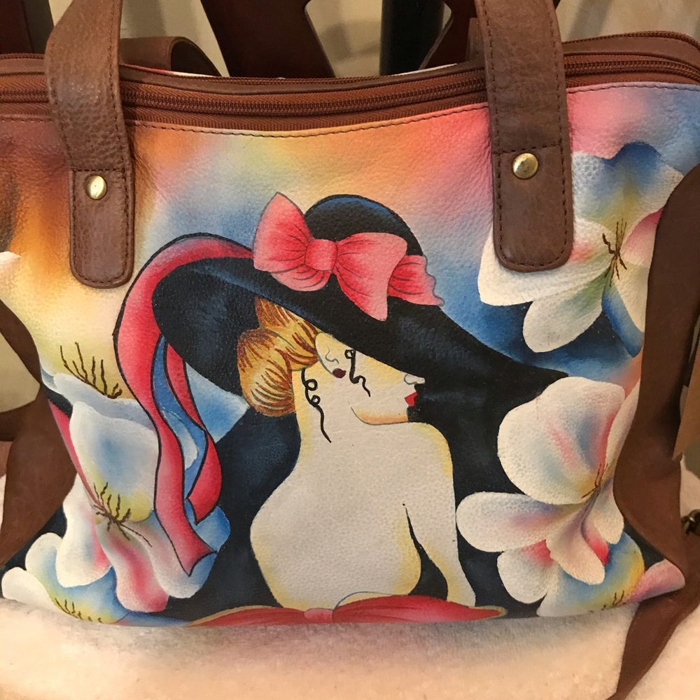 Sukriti Leather Painted elegant lady with hat Crossbody Bag with removable strap - Picture 7 of 12